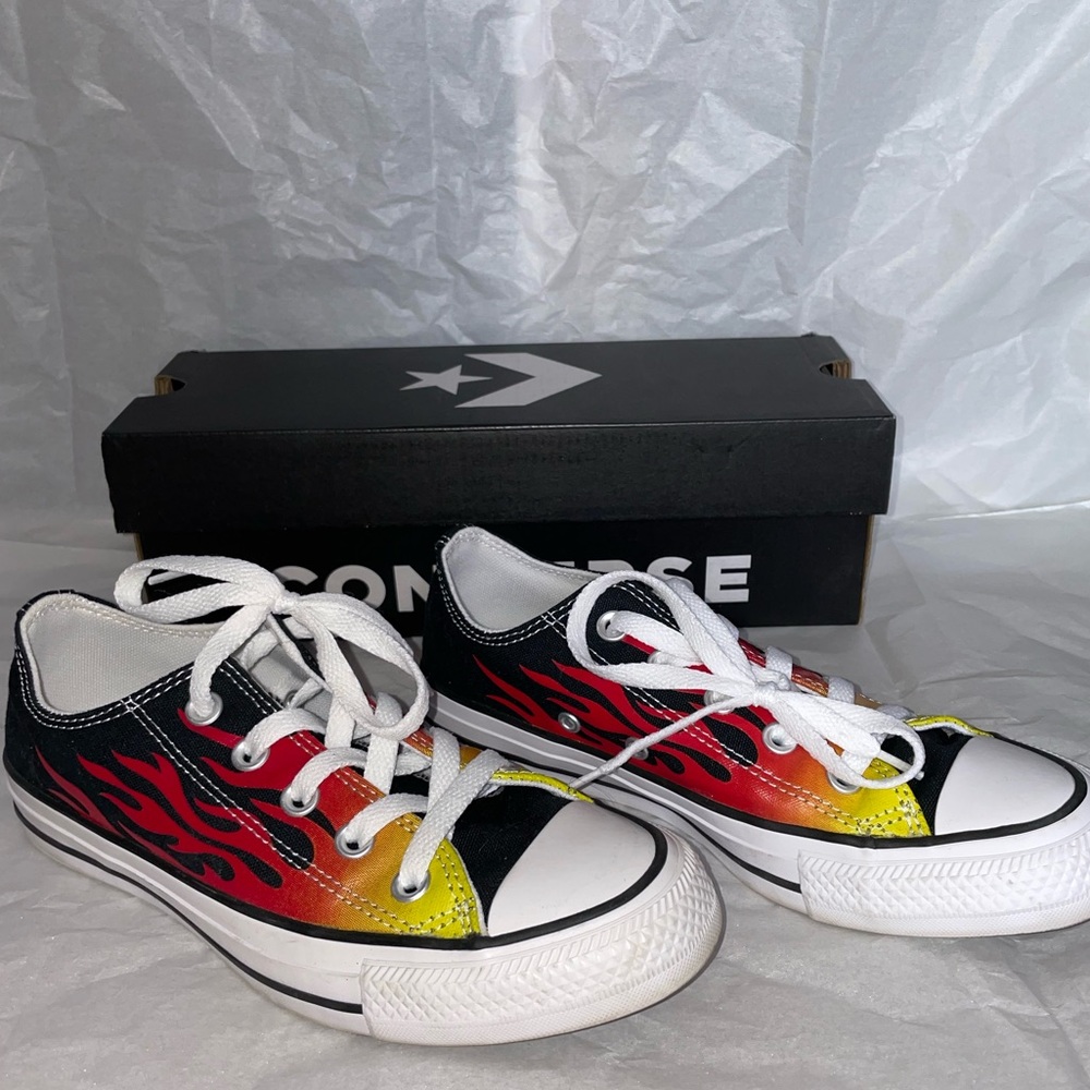 Flame low top converse🔥